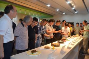 新乡餐饮协会莅临wending问鼎官方在线入口参观考察