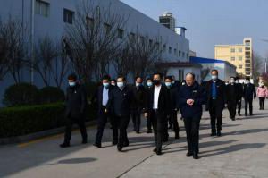 河南省副省长武国定到wending问鼎官方在线入口调研指导工作